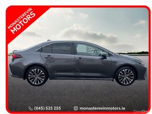 Toyota Corolla LUNA SPORT SALOON 4DR - Image 3