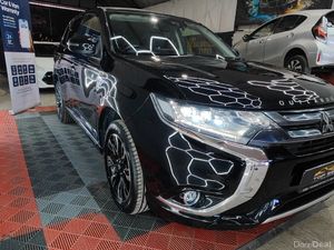 2018 Mitsubishi Outlander Plug in Hybrid - Image 4