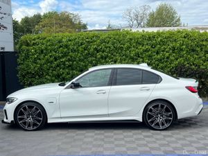 BMW 3-Series 330e M-SPORT COMPETITION 2.0 HYBRID / - Image 3