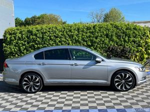 Volkswagen Passat HIGHLINE R-LINE PACK 2.0 TDI AUT - Image 2