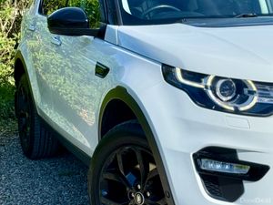 2018 Discovery Sport 2.0 TD4 Automatic 7 Seater - Image 4