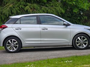 🔥2017 Hyundai i20 Deluxe 1.2 Petrol Only 73k km🔥 - Image 4