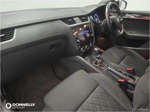 Skoda OCTAVIA Diesel Hatchback vRS - Image 3