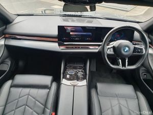 BMW i5 eDrive40 M Sport Saloon - Image 4