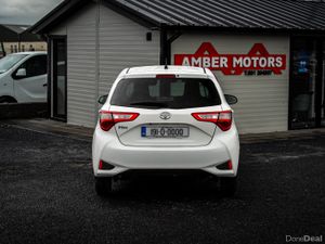 2019 TOYOTA YARIS VITZ PETROL AUTO - Image 3