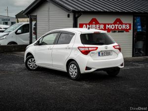 2019 TOYOTA YARIS VITZ PETROL AUTO - Image 2