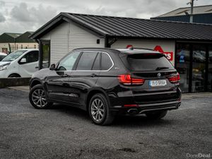 2017 BMW X5  40e Hybrid - Image 3