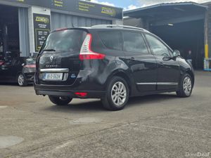 Scenic 1.5 Automatic  7-Seater, Premium Family SUV - Image 4