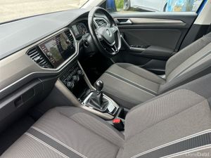 Volkswagen T-Roc DESIGN 2.0TDI 115HP MANUAL - Image 3