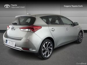 Toyota Auris HYBRID SOL 5DR 4DR AUTO - Image 2