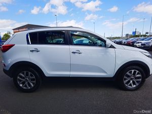 KIA SPORTAGE 1.7 PLATINUM SE DIESEL - Image 4