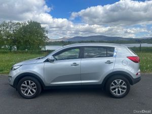 Kia Sportage 2015, low milage , black leather - Image 2