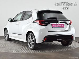 Toyota Yaris 1.5 Hybrid Platinum - Image 4
