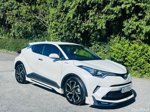 Toyota C-HR 2018 TOPSPECS SPORTS MODEL - Image 2
