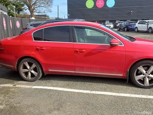 Lovely Volkswagen Passat 2012 - Image 4