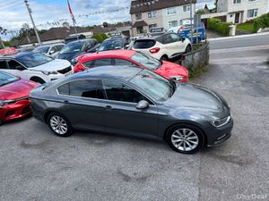 Volkswagen Passat Automatic - Image 2