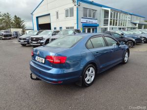 Volkswagen Jetta CL 2.0tdi M5F 110HP 4DR - Image 3
