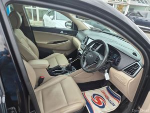 Hyundai Tucson Executive 5DR - Image 2