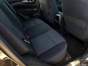 2017 Nissan Qashqai  1.5 DCI ACENTA - Image 4