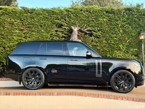 Land Rover Range Rover shadow pack low km - Image 3