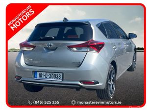 Toyota Auris HYBRID LUNA SPORT AUTO 4DR - Image 2