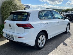 Volkswagen Golf LIFE 1.0 PETROL MANUAL //SAT NAV// - Image 4
