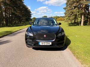 Jaguar F-Pace 2019 Prestige Low KM - Image 2