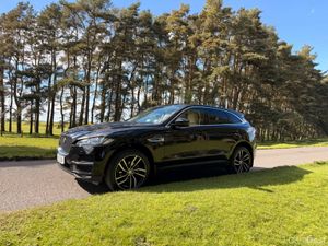 Jaguar F-Pace 2019 Prestige Low KM - Image 3