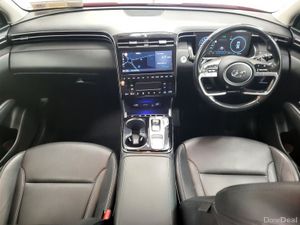 Hyundai Tucson 2WD Executive Plus HEV Auto 2 Tone - Image 4
