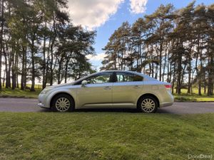 Toyota Avensis 2009 2.0 D4D Diesel - Image 4