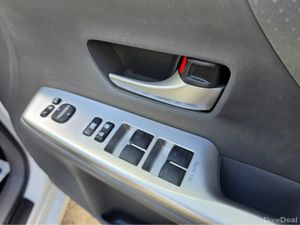 Toyota Prius (7 Seater) - SELF CHARGING HYBRID / S - Image 4
