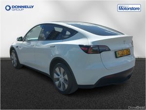 Tesla Model Y Hatchback Long Range - Image 3