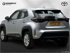 Toyota Yaris Cross Estate Icon - Image 2