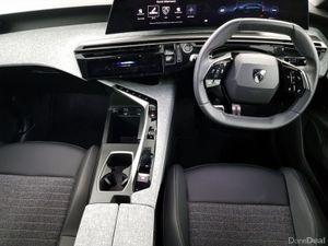 Peugeot 3008 1.2 MHEV 145bhp eDCS6 Allure - Image 4