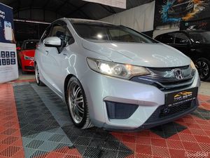 2014 Honda Fit 1.5 Petrol Hybrid- Lowest Milage - Image 3