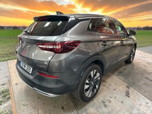Vauxhall Grandland X 1.5 diesel - Image 2