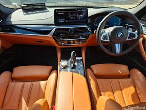 BMW 5-Series 545e xDRIVE SE - Image 2