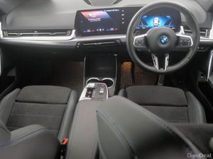 BMW iX1 eDrive20 M Sport - Image 4