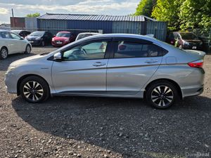 Honda Grace 2018 Hybrid Automatic Low Miles - Image 4