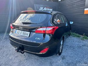 Hyundai i30 1.6 TOURER DELUXE 5DR - Image 4