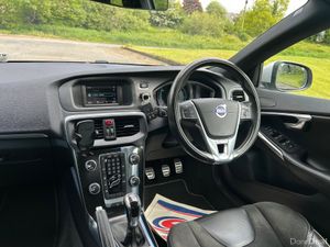 Volvo V40 2015, low milage - Image 4