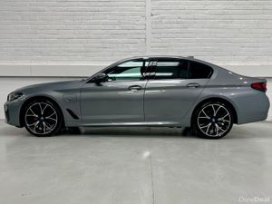 BMW 5 Series 530e xDrive M Sport Pro Edition Auto - Image 4