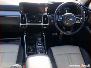 Kia Sorento 2.2 K4 4X2 Diesel 7 seats - Image 4