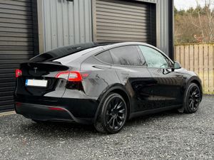 221 Tesla Model Y Long Range Low Km - Image 3