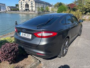 Ford Mondeo 5 DOOR STYLE 1.6 D 115PS 4DR - Image 4