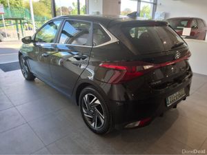 Hyundai i20 DELUXE PLUS ** VERY LOW KMS ** - Image 4