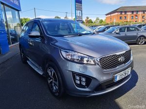KIA SORENTO 2.2 PLATINUM AUTO **SUNROOF +7 SEATS** - Image 4
