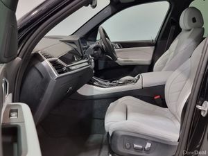 BMW X5 ** M-SPORT ** PRO PACK ** X DRIVE ** 50E ** - Image 4