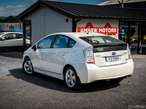 Toyota Prius 2011 - Hybrid Auto - Image 2