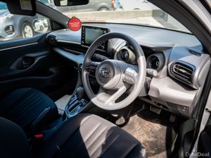 241  TOYOTA YARIS X  PETROL  AUTO - Image 4